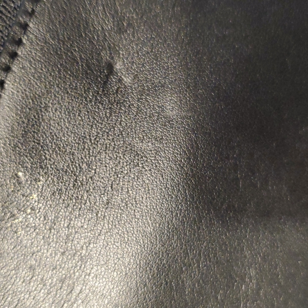 Coach Manhattan Pouch in all black - Picture 9 of 10